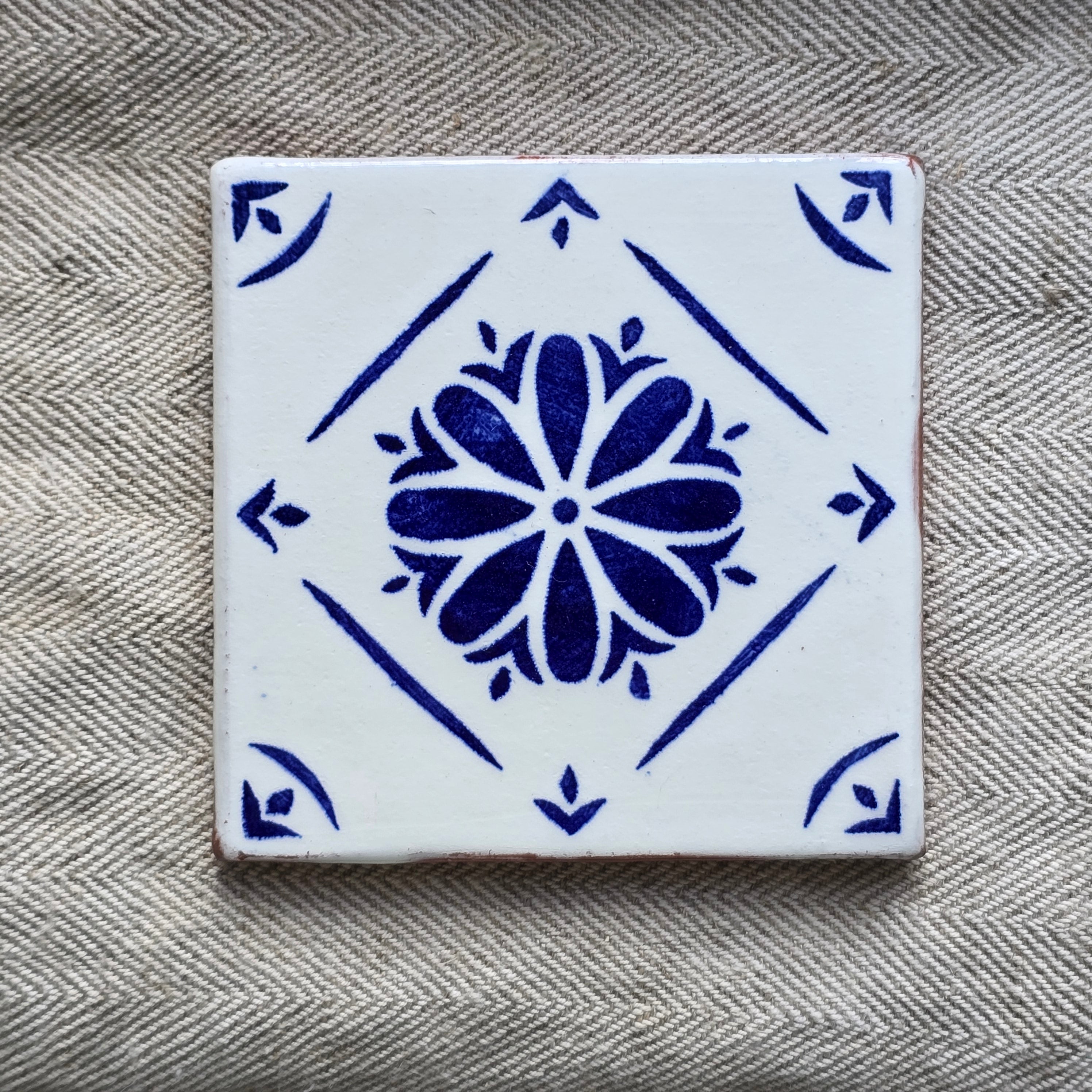 Kaakelit (delft-tyyppinen)