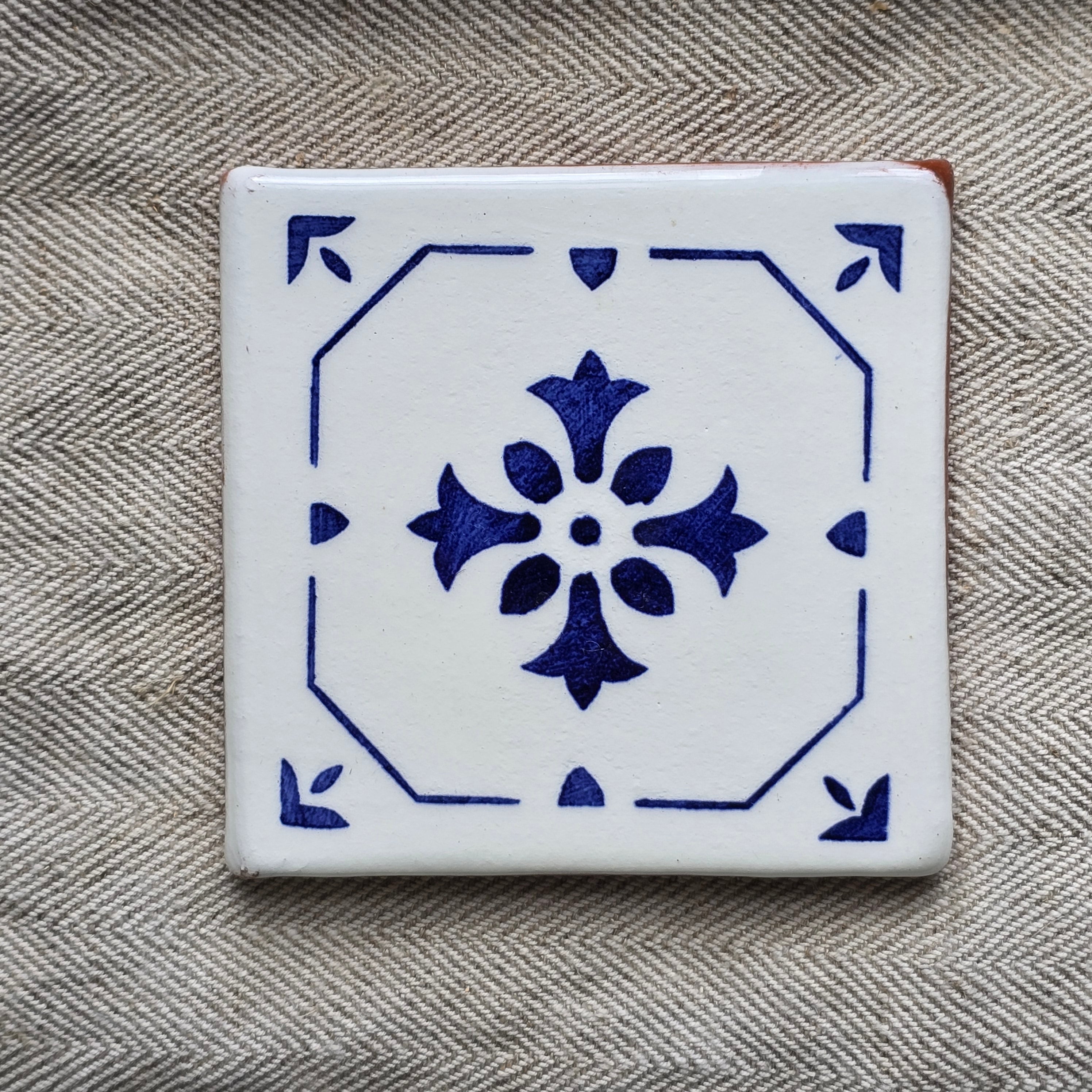 Kaakelit (delft-tyyppinen)